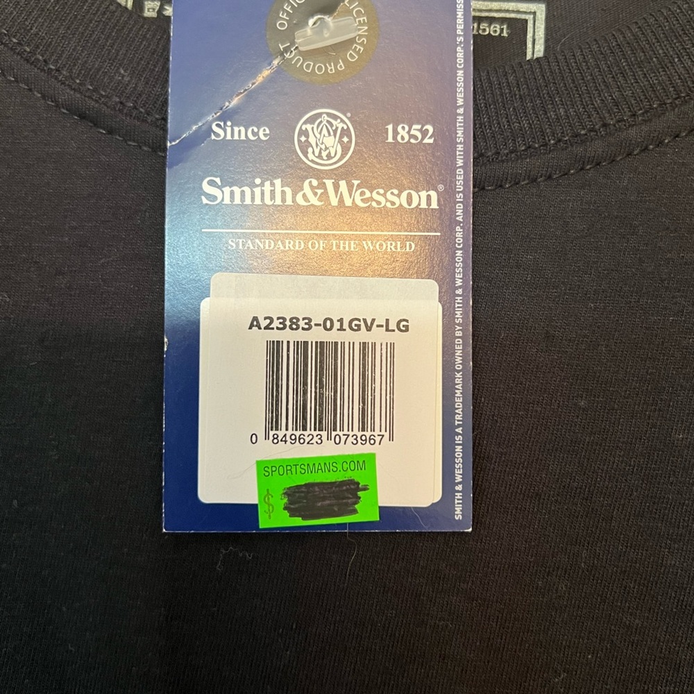 NWT - Men’s Sz L - Smith & Wesson t shirt - Picture 3 of 4